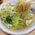 三共食堂 - 淡いスープがしみます