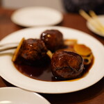 中国家常菜 燕郷房 - 糖醋肉塊：北京式げんこつ肉 黒酢の酢豚