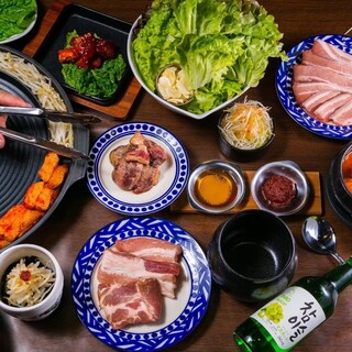 Enjoy thick samgyeopsal from 2,080 yen, which is worth the loss!