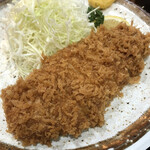 とんかつ 鉄 - 平日昼限定のロースかつ定食1000円