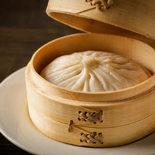 当店の人気メニューを堪能するなら、飲み放題付きコースがお得☆