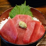 Tachi zushi - 令和4年1月 ランチタイム
                      鉄火丼＋赤出汁 500円