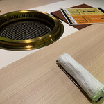 焼肉 きわみ 塊 - 綺麗な机