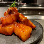 北海道焼肉 北うし - 日高産つぶ貝と柿のキムチ