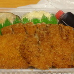 辻肉店 - メンチカツ、コロッケ、豚カツ、叉焼、ポテトサラダ