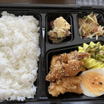 Vivo - 鶏むね肉 甘辛胡麻和え、レパートリー豊富やね!