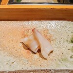 匠 進吾 - ミル貝はわさびと塩