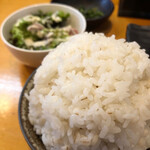 牛たん炭火焼 仁 盛岡分店 - 昔話に出てきそうな麦飯大盛り！無料