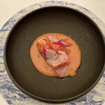 クッチーナ イタリアーナ ガッルーラ - 金目鯛…がなかったので、別のお魚でリンゴ　ピンクペッパー