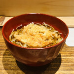 日本橋 蕎ノ字 - ◎今夜は暖かい桜海老のかき揚げ蕎麦を選択。