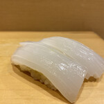 Sakae Sushi - イカ、560円