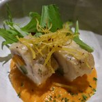 四季茶房八夢 - 鶏肉の野菜巻き蒸しトマトクリームソース