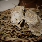 Fujiya 1935 - 藁で火を入れた北海道仙鳳趾産牡蠣