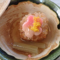 日本料理 鎌倉山 野乃華 - 百合根万頭あられ揚げ銀餡掛け　梅麩、蕗、柚子