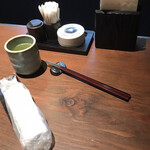 金鯱山 - お茶・お箸・おしぼり