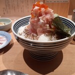 日本橋海鮮丼 つじ半 - 