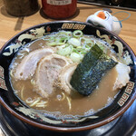 とんこつらぁ麺 松もと - とんこつラーメン　800円（税込）