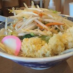 タンメン トナリ - タンメン740円(税込)
      生姜W、大蒜