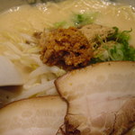 麪家ひばり - 肉味噌、魚粉、チャーシューアップ