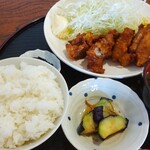Menkoina - 唐揚げ定食