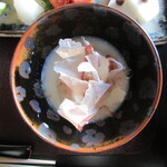 草庵 鍋島 - 本枯れ鰹節をのせて