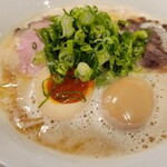 Haruo Santada - オヤマルラーメンに煮卵トッピング