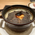 銀座 大石 - 一人一人熱々のココットで！あのなんかチーズとたっぷり黒トリュフ