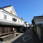 草庵 鍋島 - 山口宗昭家住宅、19世紀の建物(現役醤油店)