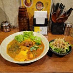 SPICY CURRY 魯珈 - 新春★ベジダルカレー＋クリーミィ野菜コルマカレーの２種カレー＋ぷちサラダ