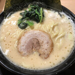 濱虎家 - ラーメン並(680円)