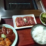 焼肉家東貴 - 焼肉定食 A（ハラミ・ミノ・レバー）1800円