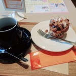 Cafe halogen - コーヒーと バナナチョコマフィン