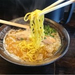 常 - 味噌ラーメン(えび油トッピング)トッピングは、無料です。