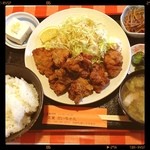 ともや食堂 - から揚げ定食¥680美味い！柔らか醤油味、店名は大ちゃん定食に変わりました。