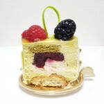 アテスウェイ - ピスターシュ フリュイ ルージュ（カット）