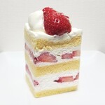 アテスウェイ - ガトー フレーズ