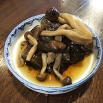 金町製麺 - 茄子としめじの煮物