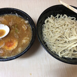 ラーメン二郎 - 味噌つけ麺800円＋野菜少なめ，脂多め