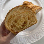 パティスリー・パリセヴェイユ - サクサククロワッサン。なるほどー。甘くはありませんでした。端っこ、美味。後味が良きです。