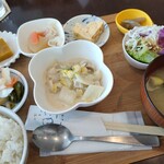 カフェ・アカリ - ワンコインランチ