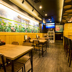 クエトイ ベトナム本格料理店 - カウンターテーブル席