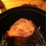 リストランティーノ ルベロ - 金華豚のロースト　わらの香りにつつまれて