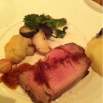 リストランティーノ ルベロ - 金華豚のロースト、火入れ最高！