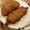 Cafe & Bakery Boulanco - 「バターチキンカレードーナッツ」(160円)+「ソーセージドーナッツ」(160円)