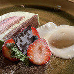 KYOTO BISTRO - ピスタチオとベリーのムース、バニラアイス