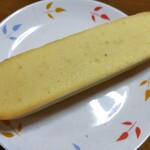 ローソンストア100 - 料理写真:ヤマザキダブルベリーサンド、開封