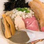 Niboshi Ramen Kawamura - ドロっと濃厚‼️けれど優しいスープ。