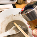 煮干らーめん 川むら - レモン酢を投入〜！