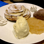 わいん食堂 Chez とし - りんごのデザート