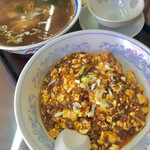 拉麺萬 - 麻婆丼、ラーメン